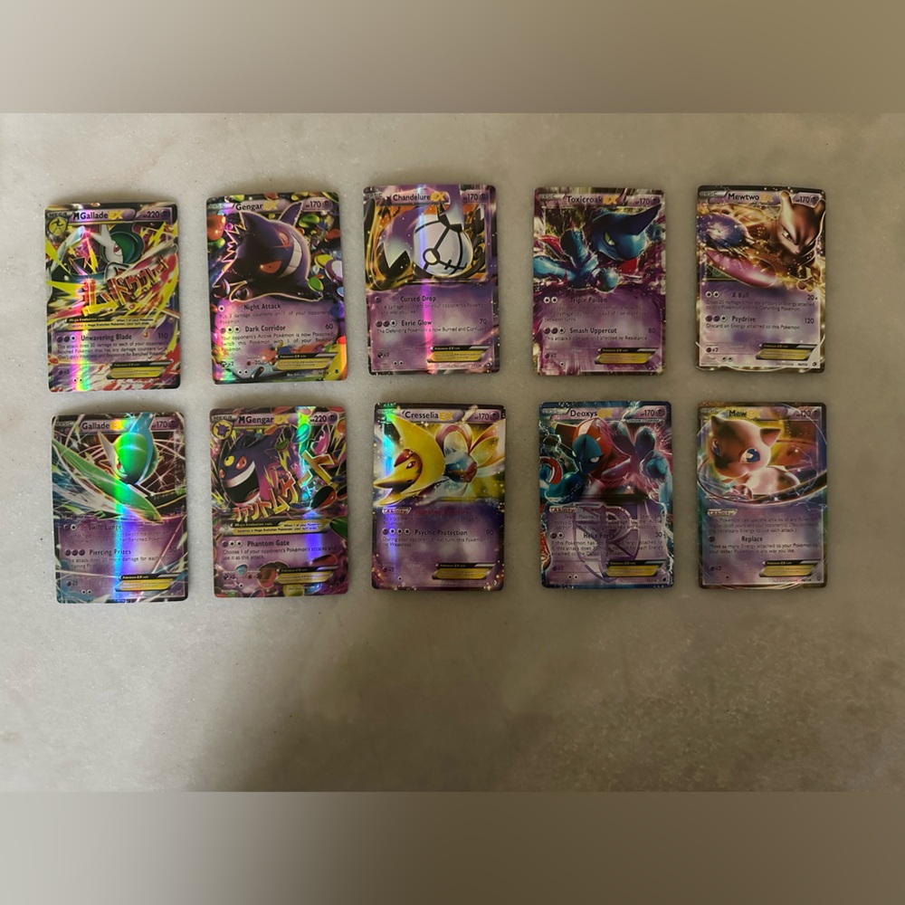 10 PSYCHIC ELEMENT POKEMON TRADING CARDS, 2 MEGAS AND MEW AND MEWTWO, HOLO